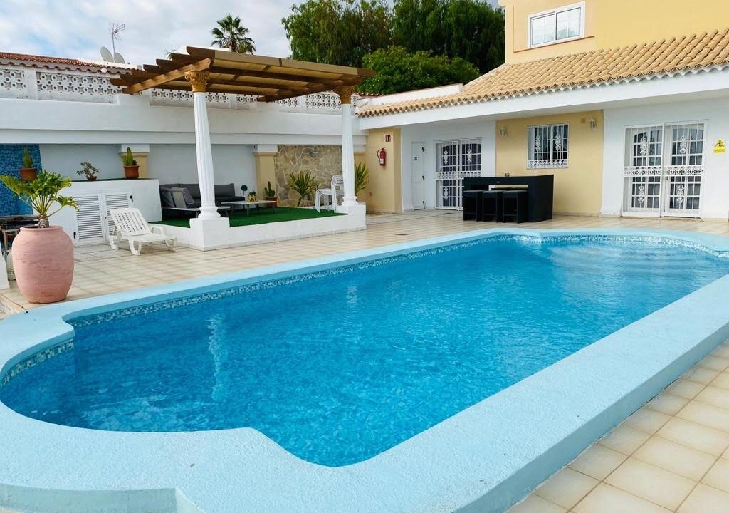 7 bed - 3 bath Private Villa swimming pool - Callao Salvaje - Adeje Tenerife Spain