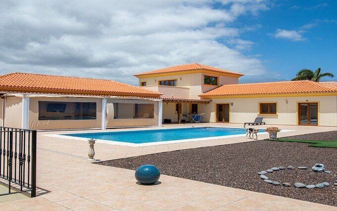3 bed 3 bath Private Villa Private Pool Alamos Park - Golf del Sur - San Miguel de Abona Tenerife Spain