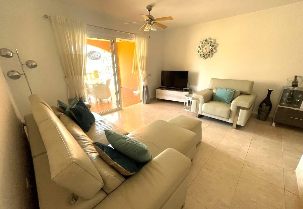 Lounge 4