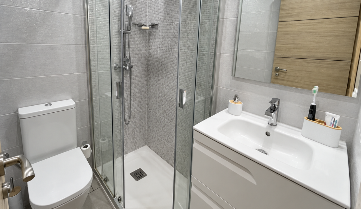 Modern Neutral Grey Bathroom